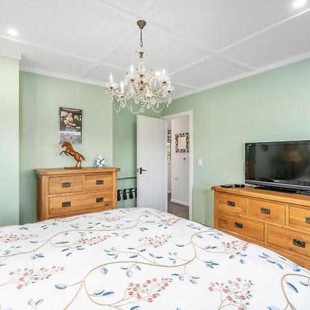 Bayview Valley Lodge Bed & Breakfast Whitianga Eksteriør bilde